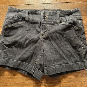 White House Black Market Blanc Jean shorts Size 2